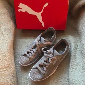 Puma mesh sneakers. Size 9.
